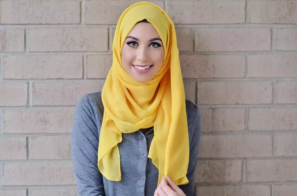 Macam-Macam Warna Kuning Jilbab untuk yang Menarik Perhatian - Read More